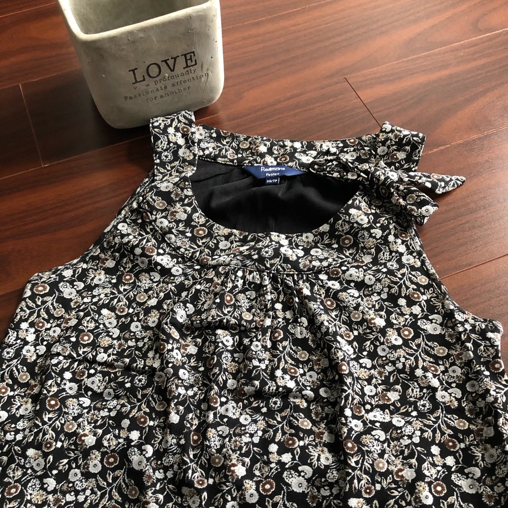Sleeveless top from Reitmans
